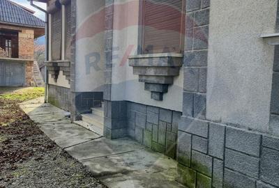Casă cu 4 camere cu Teren 809 Mp în Central - 19