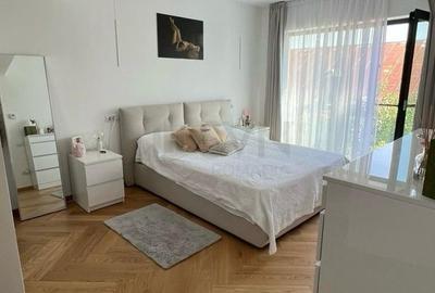 REA1023158 Apartament 4 camere de vanzare - 3