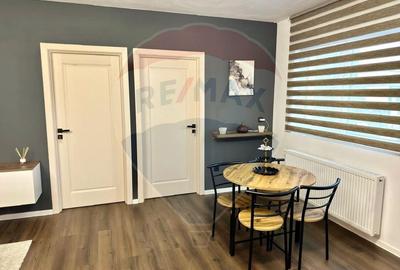 Casa de vanzare - 3 camere, 2 bai, curte proprie - Sanpetru - 5