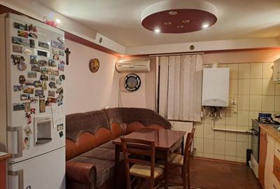 Apartament cu 3 camere decomandat în Central - 1