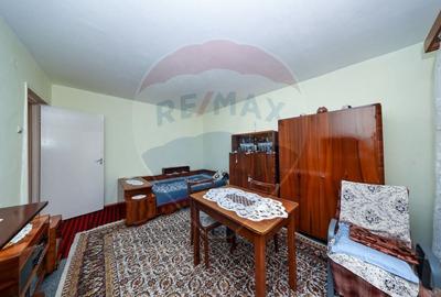 Apartament cu 3 camere de vanzare, in zona centrala - 7