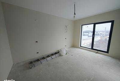 Casă cu 4 camere în Corbeanca