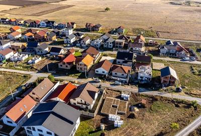 Casă nouă de vânzare în cartierul nou din Zimand, Comision 0 - 10
