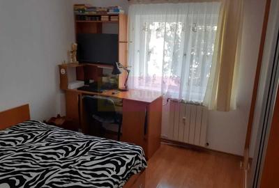 Vanzare apartament 3 Camere, in zona Nerva Traian