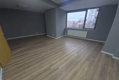 Spațiu comercial, de 35 mp, în Delfinariu