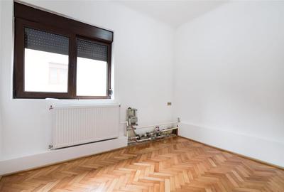 Casă cu 2 camere cu Teren 200 Mp în Central - 12