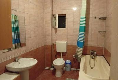 Apartament cu 3 camere decomandat în Central - 2