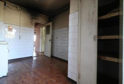 Apartament cu 3 camere, 2 bai, UMF CENTRU, decomandat, bloc din 1980 - 10