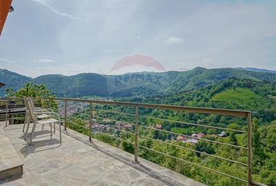 VILA PANORAMICA PE DRUMUL POIENII -PRIVELISTI UNICE ASUPRA BRASOVULUI - 1