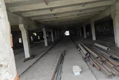 Spațiu comercial, de 2,000 mp, în Central