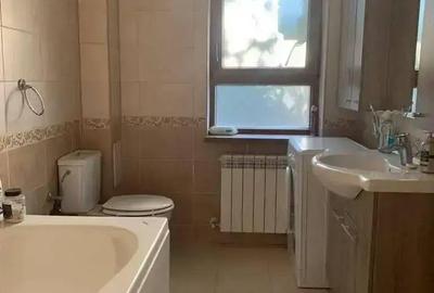 Apartament cu 3 camere, mobilat în Central - 3