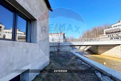 Spațiu industrial, de 647 mp, în Central - 18