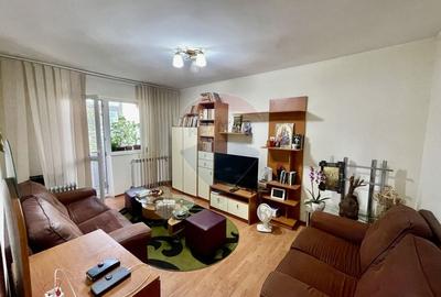 Apartament cu 3 camere de vanzare in zona Sud