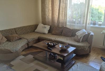 Apartament cu 3 camere semidecomandat în Grivița - 1