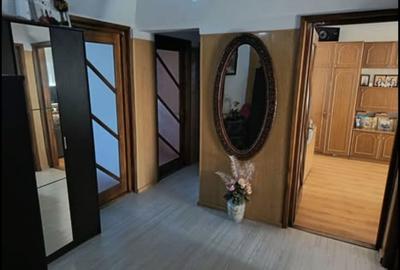 Apartament cu 3 camere decomandat în Milcov - 1