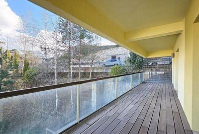 Apartament cu 4 camere decomandat, mobilat în Drumul Poienii