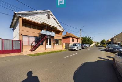 Casă individuală cu 8 camere cu Canalizare în Pârneava - 11