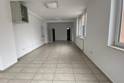 Casă cu 5 camere cu Canalizare în Take Ionescu - 12