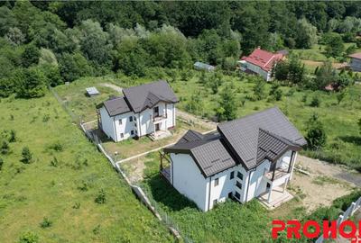 Casă cu 4 camere cu Teren 524 Mp în Central