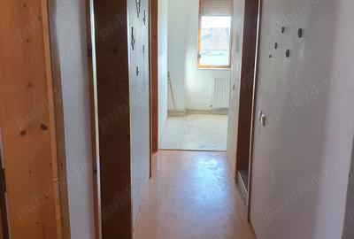 Vand apartament 4 camere in Vladimirescu