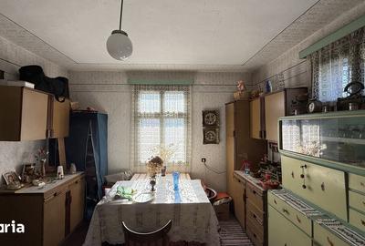 Casă cu 4 camere cu Teren 373 Mp în Central - 5