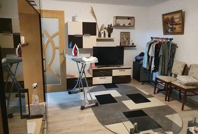 Inchiriaza! Camera, dec, mobilata . - 1