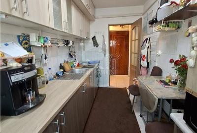 Apartament cu 3 camere decomandat, mobilat în Vasile Aaron - 7
