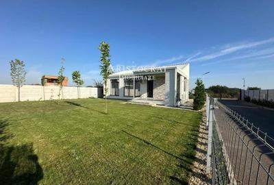 Inchirieri Case / Vile Ostratu - 2