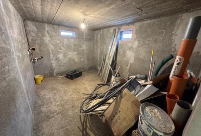 Casa noua semifinisata S+P+M cu teren de 1062mp in Ghercesti, zona DEx - 4