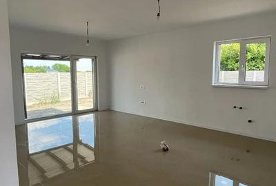 Individuala Parta 4 camere 103mp utili 500mp teren - 2