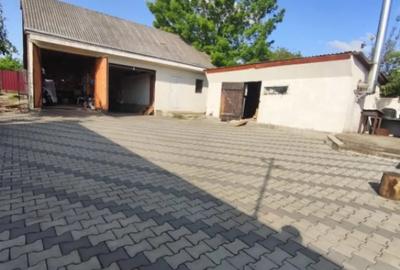 Casă cu 4 camere cu Teren 6000 Mp în Negostina - 2