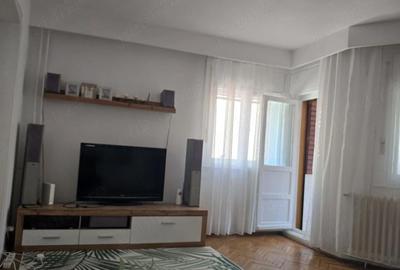 Apartament cu 3 camere semidecomandat în Take Ionescu - 9