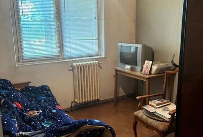 Apartament cu 2 camere semidecomandat în Alexandru cel Bun - 1