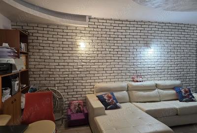 Casă cu 4 camere cu Teren 214 Mp în Roșu - 6