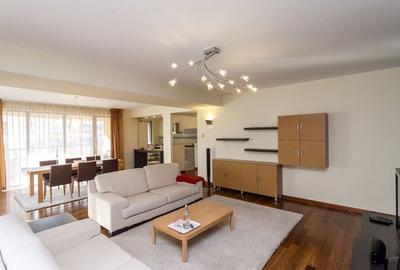 Apartament cu 4 camere decomandat, mobilat în Ștefan cel Mare