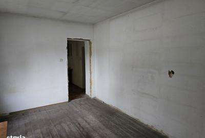 Spațiu comercial, în Dămăroaia - 10