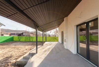 Casă cu 4 camere cu Teren 500 Mp în Drăganu - 14