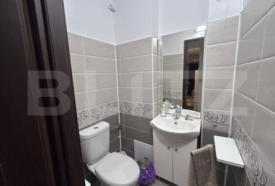 Apartament cu 4 camere decomandat în Rovine - 10