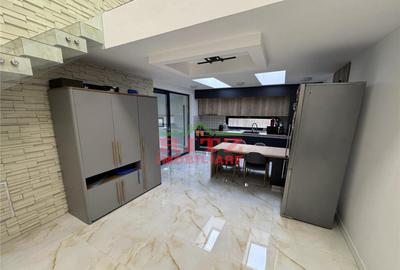 Casă cu 4 camere cu Teren 381 Mp în Central - 13