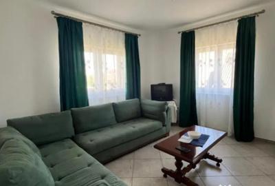 Casă cu 3 camere cu Teren 1000 Mp în Central - 2