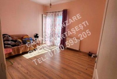 Vand casa ecologica pe structura din lemn si fundatie din beton, an constr. 2008 - 11