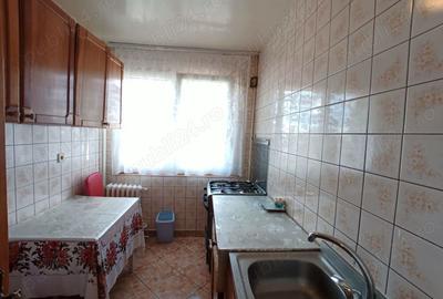 Apartament cu 3 camere decomandat în Berceni - 4