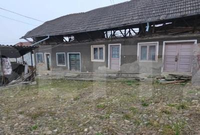 Casă cu 2 camere cu Teren 1200 Mp în Central - 2