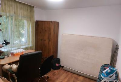 PACURARI-ap. 3 camere, et.1/4, 60MP, bloc din 1985, PETRU PONI! - 2