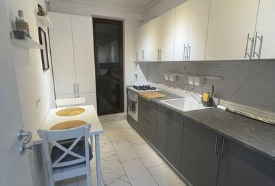 Garsonieră decomandată în Titan - 7