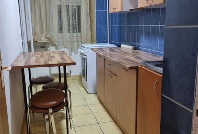 Garsonieră decomandată în Bucur Obor