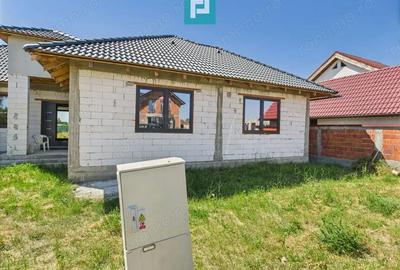 Casa noua la ro?u in Mandruloc - 6