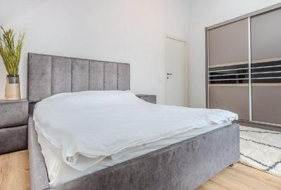 Coresi (str. N. Labis ), 3 camere, mobilat, parcare, 600 euro - 2