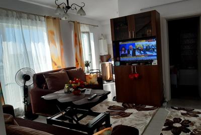 Apartament cu 2 camere semidecomandat, mobilat în Uverturii - 3