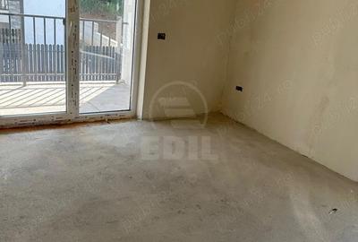 Casă cu 5 camere cu Teren 380 Mp în Luna - 3